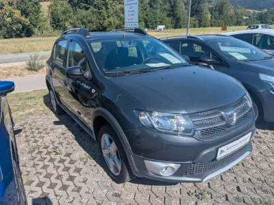 Gebraucht Dacia Sandero Prestige 90 PS (66 kW) 2013 Schwarz Kleinwagen