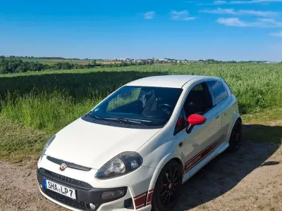 Gebraucht Abarth Punto Evo 163 PS (119 kW) 2011 Schwarz Kleinwagen