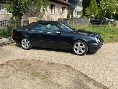 Gebraucht Mercedes CLK200 Avantgarde 163 PS (119 kW) 2003 Schwarz Cabrio