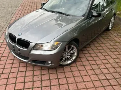 Gebraucht BMW 318 Performance 143 PS (105 kW) 2012 Grau Kombi