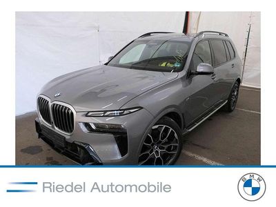 Gebraucht BMW X7 M Sport 381 PS (280 kW) 2025 Skyscraper grau metallic SUV