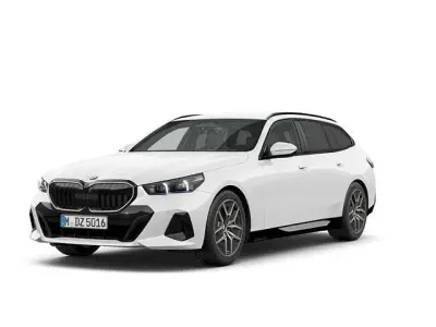 Gebraucht BMW 540 M Sport 303 PS (222 kW) 2025 Weiß Kombi