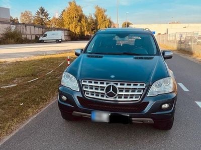 Gebraucht Mercedes ML350 224 PS (164 kW) 2010 Andere farben SUV