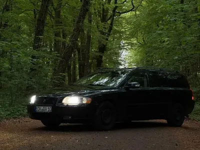 Używany Volvo V70 163 KM (119 kW) 2006 Czarny Kombi