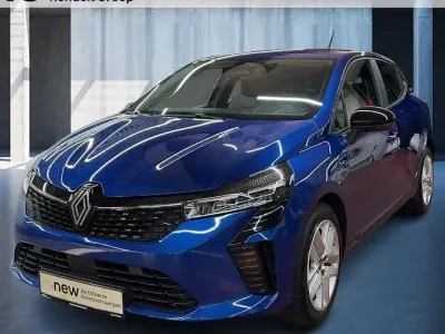 Używany Renault Clio V Evolution 91 KM (66 kW) 2024 Niebieski Sedan/Limuzyna