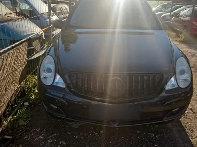 Gebraucht Mercedes R350 100 PS (73 kW) 2007 Schwarz Van / Kleinbus