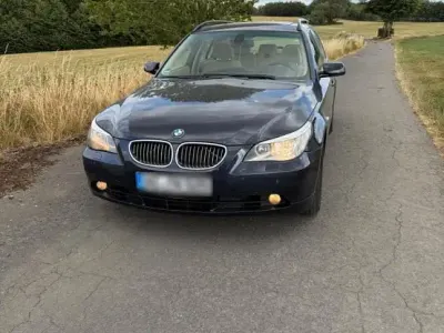 Gebraucht BMW 525 218 PS (160 kW) 2006 Blau Kombi