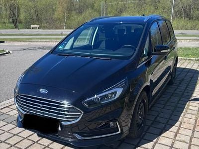 Second-hand Ford Galaxy Titanium 140 CP (102 kW) 2022 Negru Monovolum