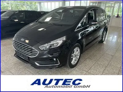 Gebraucht Ford S-MAX Titanium 190 PS (139 kW) 2022 Schwarz Van / Kleinbus