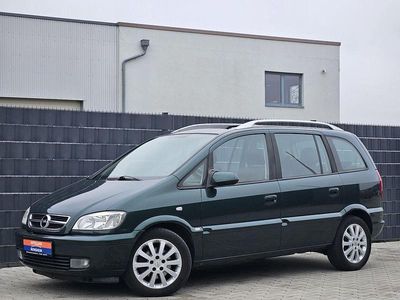 Grün Gebraucht 2004 Opel Zafira S Van / Kleinbus | 2.950 €