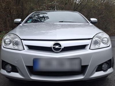 Gebraucht Opel Tigra 90 PS (66 kW) 2009 Silber Cabrio