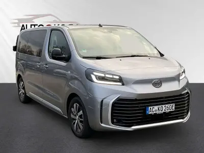 Usata Toyota Proace Verso 100 kW (136 CV) 2025 Argento Station wagon