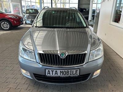 Gebraucht Skoda Octavia Family 105 PS (77 kW) 2012 Grau Kombi