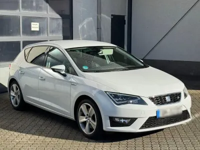Usado Seat Leon FR 179 HP (131 kW) 2015 Branco Sedan