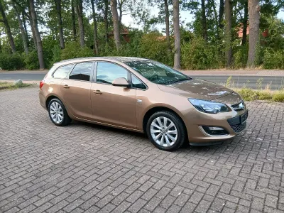 Gebraucht Opel Astra 120 PS (88 kW) 2015 Braun Kombi