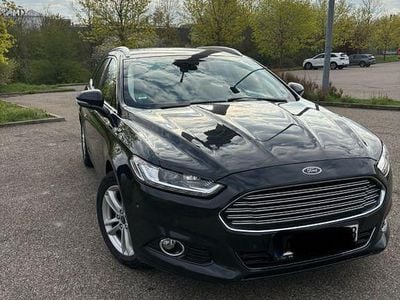 Second-hand Ford Mondeo Titanium 203 CP (149 kW) 2015 Negru Break