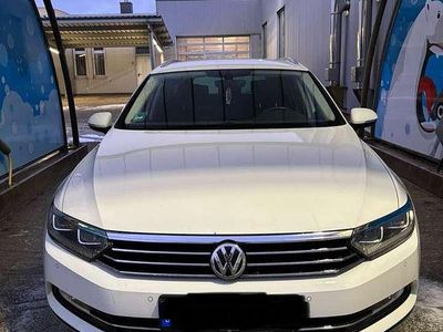 Gebraucht VW Passat Highline 150 PS (110 kW) 2016 Weiß Kombi