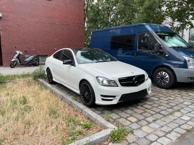 Gebraucht Mercedes C250 204 PS (150 kW) 2011 Weiß Coupé