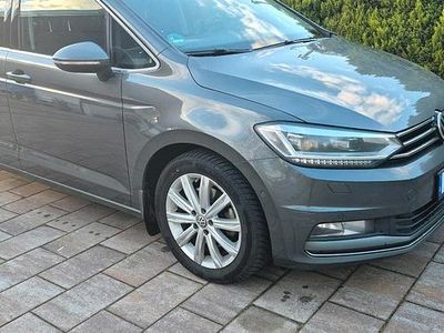 Gebraucht VW Touran 116 PS (85 kW) 2017 Grau Van / Kleinbus
