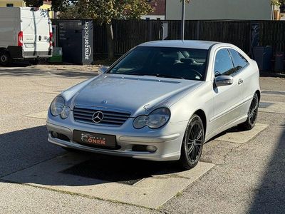 Brillantsilber metalliclack Gebraucht 2003 Mercedes C180 Coupé | 2.499 € (Fairer Preis)