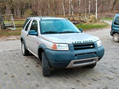 Grau Gebraucht 2001 Land Rover Freelander SUV | 890 €
