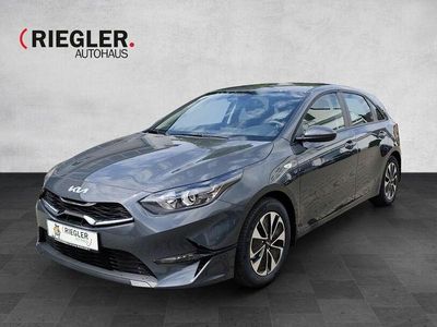 Neu Kia Ceed Vision 101 PS (74 kW) 2025 Grau Kleinwagen
