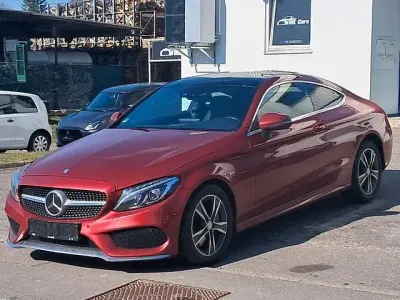 Gebraucht Mercedes C250 AMG line 211 PS (155 kW) 2016 Rot Coupé