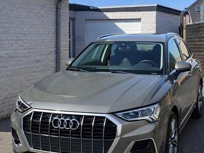Grau Gebraucht 2019 Audi Q3 Ambiente SUV | 25.999 € (Fairer Preis)