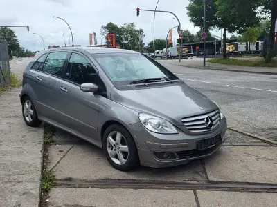 Gebraucht Mercedes B200 140 PS (102 kW) 2007 Schwarz Van / Kleinbus