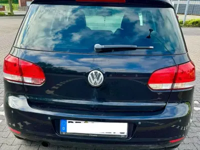 Gebraucht VW Golf VII Match 105 PS (77 kW) 2012 Schwarz Limousine