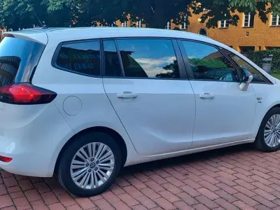 Gebraucht Opel Zafira Family 140 PS (102 kW) 2014 Weiß Van / Kleinbus