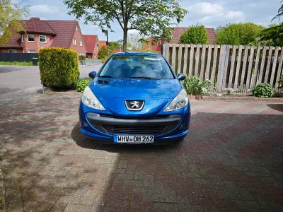 Gebraucht Peugeot 206+ Urban Move 60 PS (44 kW) 2011 Blau Kleinwagen