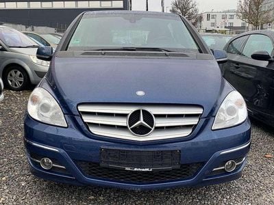 Second-hand Mercedes B180 109 CP (80 kW) 2011 Albastru Monovolum