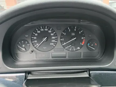 Gebraucht BMW 520 150 PS (110 kW) 1999 Schwarz Limousine