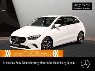 Polarweiß Gebraucht 2024 Mercedes B200 Progressive Van / Kleinbus | 32.290 € (Fairer Preis)