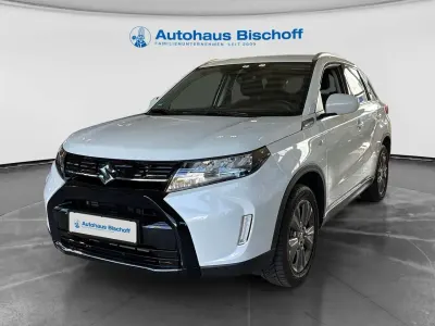 Gebraucht Suzuki Vitara 102 PS (75 kW) 2025 Coolwhitepearl SUV