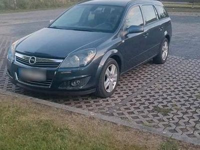 Gebraucht Opel Astra 140 PS (102 kW) 2008 Grau Kombi
