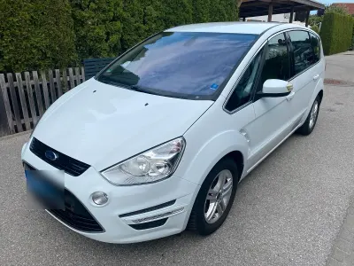 Gebraucht Ford S-MAX Titanium 140 PS (102 kW) 2012 Weiß Van / Kleinbus