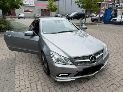 Gebraucht Mercedes 220 190 PS (139 kW) 2010 Grau Coupé