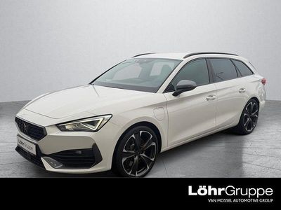Weiß Gebraucht 2023 Cupra Leon VZ Limousine | 25.580 € (Guter Preis)