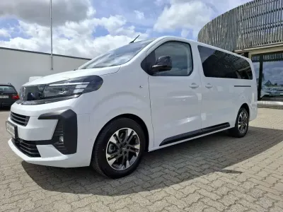 Neu Opel Zafira Life Edition 179 PS (131 kW) 2026 Lackierung weiss icy/typ ausse Van / Kleinbus