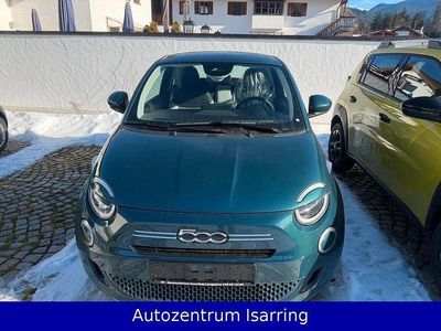 Neu Fiat 500 65 PS (47 kW) 2026 Grün Cabrio