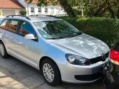 Gebraucht VW Golf VI 105 PS (77 kW) 2013 Silber Kombi