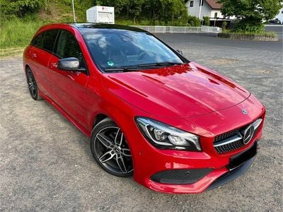 Gebraucht Mercedes CLA220 Shooting Brake 177 PS (130 kW) 2017 Rot Kombi