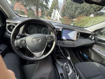 Gebraucht Toyota RAV4 Hybrid Comfort 155 PS (114 kW) 2016 Rot SUV