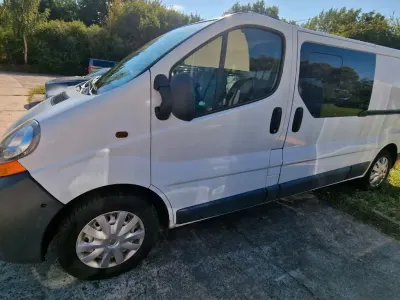 Gebraucht Renault Trafic 80 PS (58 kW) 2005 Weiß Van / Kleinbus