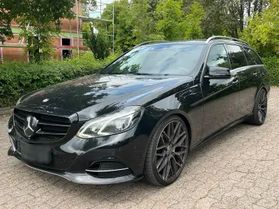 Gebraucht Mercedes E250 AMG line 204 PS (150 kW) 2014 Schwarz Kombi