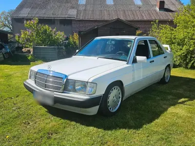 Brugt Mercedes 190 110 HK (80 kW) 1990 Hvid Sedan