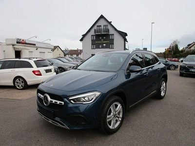 Mercedes GLA220