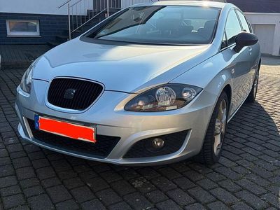 Usata Seat Leon 105 CV (77 kW) 2010 Argento Utilitaria